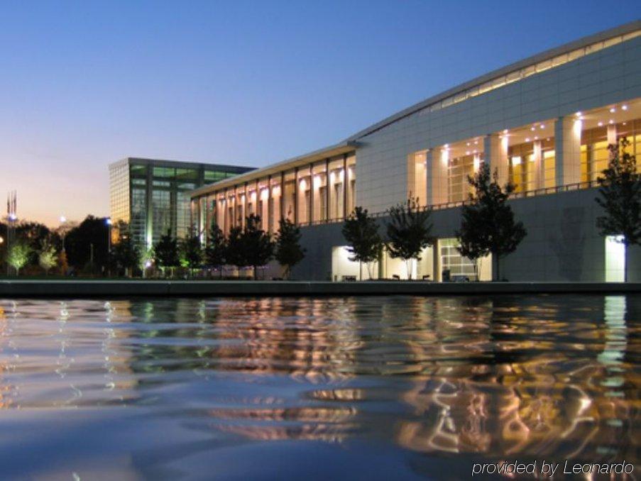 Ramada By Wyndham Triangle/Quantico Hotel Ngoại thất bức ảnh