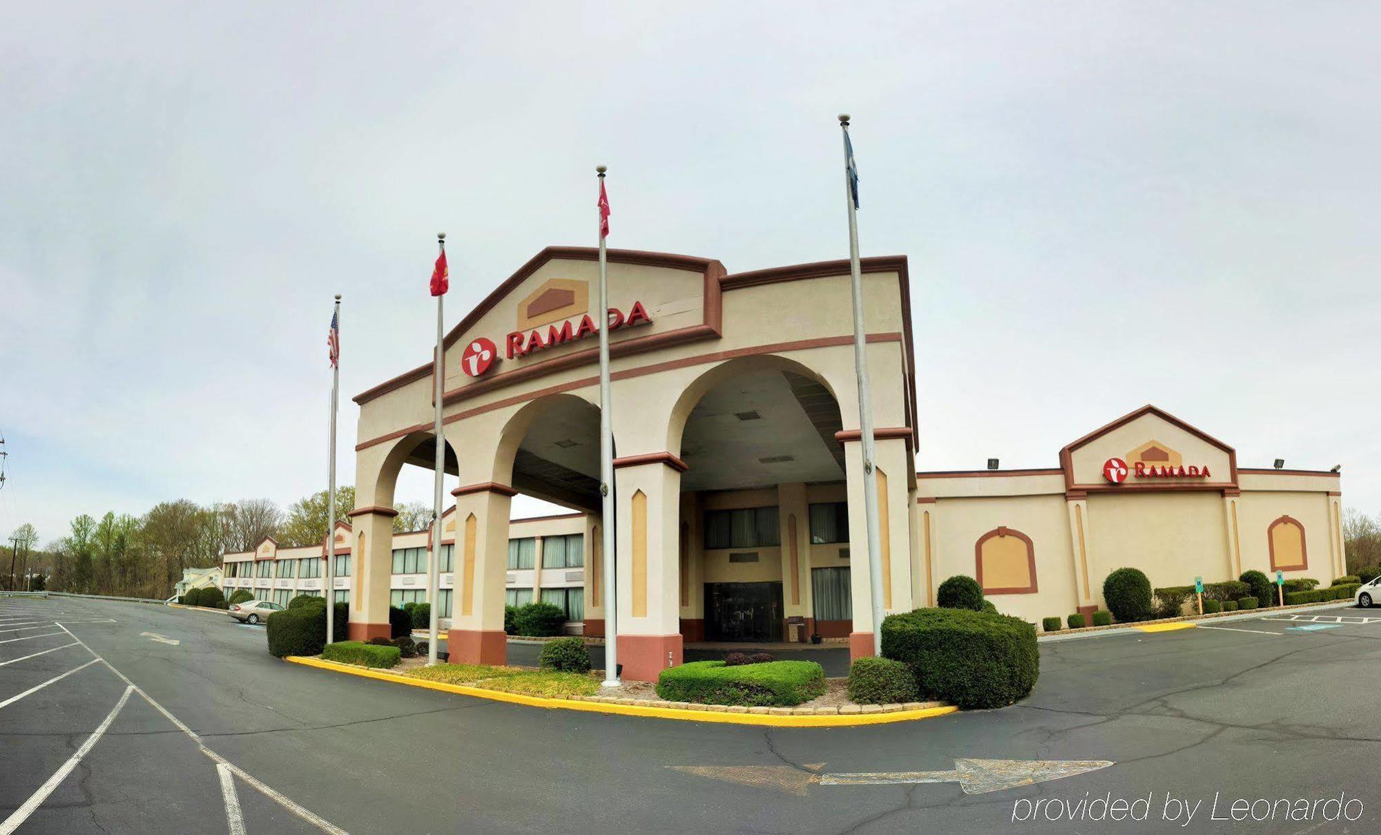 Ramada By Wyndham Triangle/Quantico Hotel Ngoại thất bức ảnh